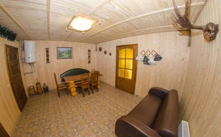 Gostynnyi Dvir U Marichky Otel Lazeshchyna Dış mekan fotoğraf