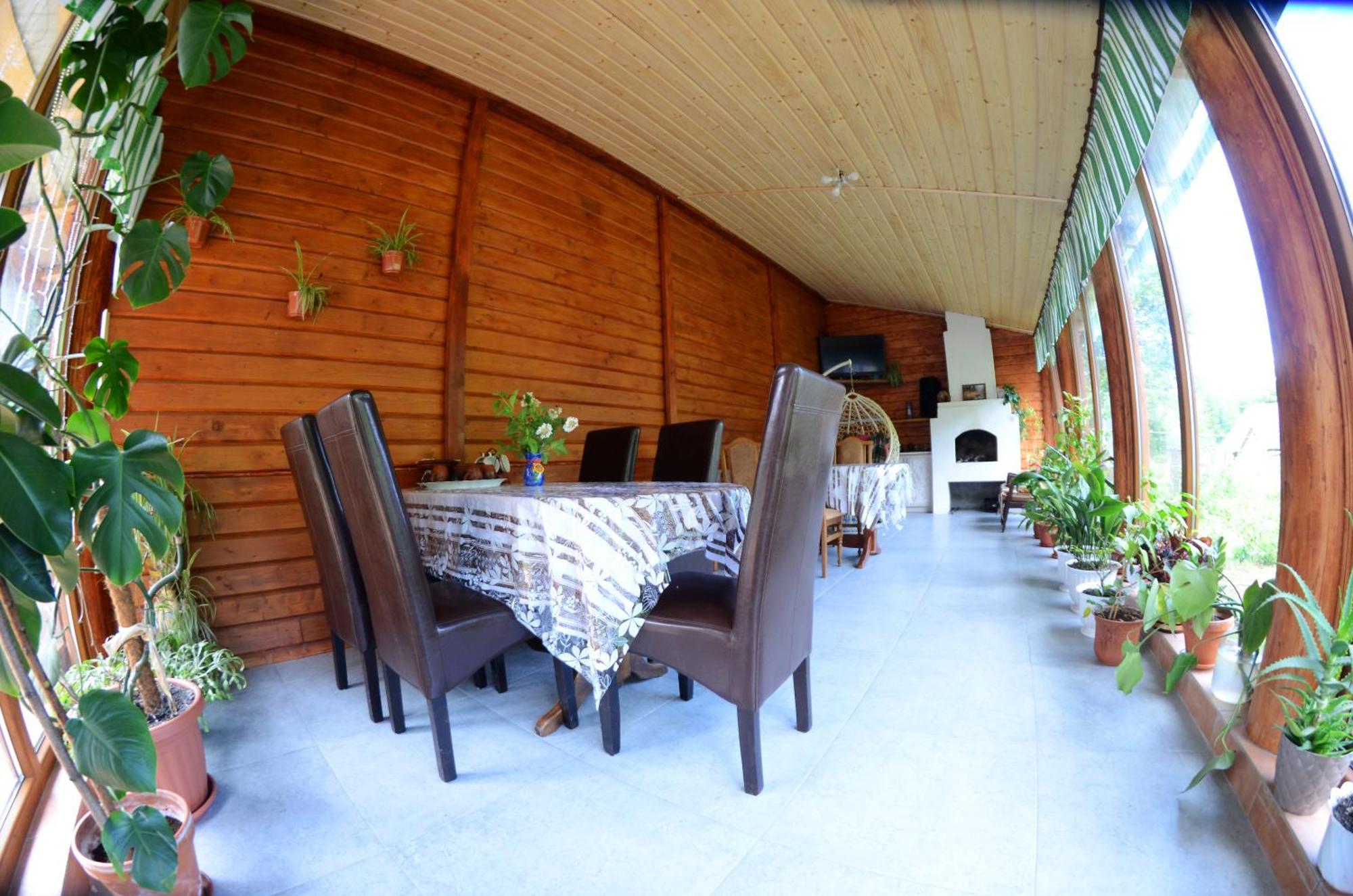 Gostynnyi Dvir U Marichky Otel Lazeshchyna Dış mekan fotoğraf