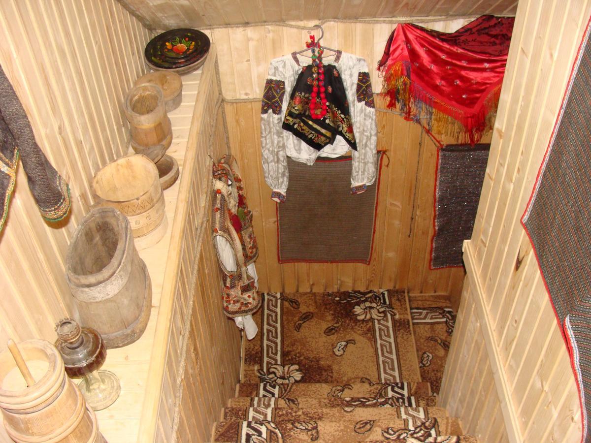 Gostynnyi Dvir U Marichky Otel Lazeshchyna Dış mekan fotoğraf