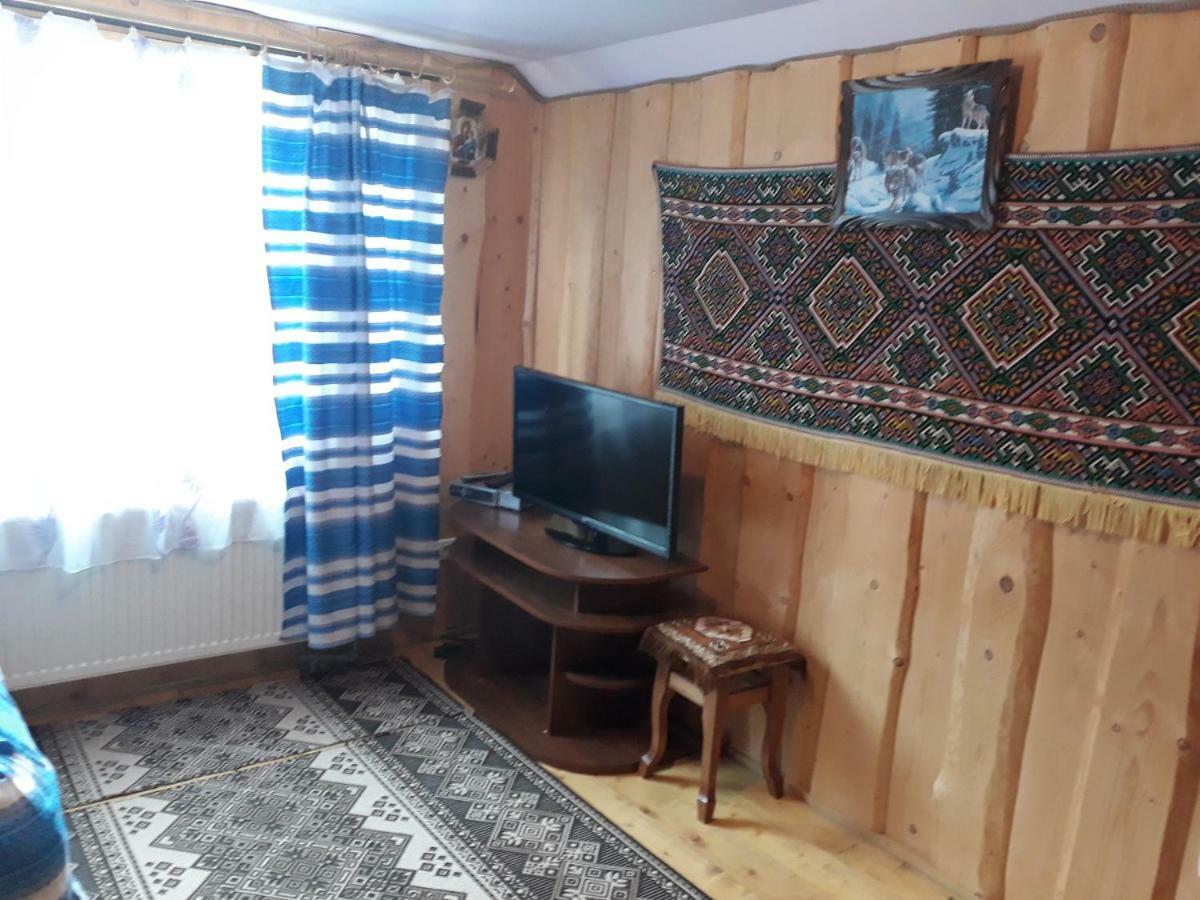 Gostynnyi Dvir U Marichky Otel Lazeshchyna Dış mekan fotoğraf